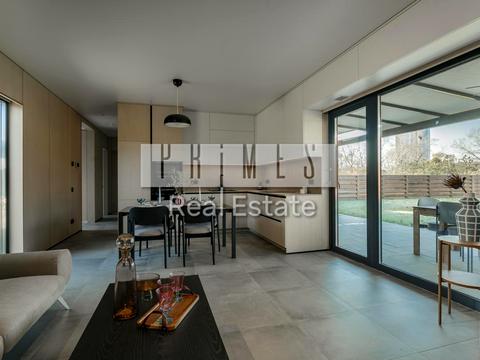 дом по адресу Февральская ул.