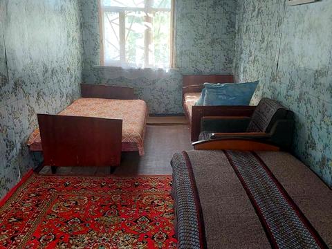 будинок за адресою Центральна, 1