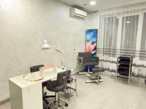 коммерческая по адресу Леси Украинки бульв., 18-В