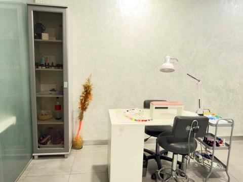 комерційна за адресою с. Святопетрівське, Лесі Українки бульв., 18-В