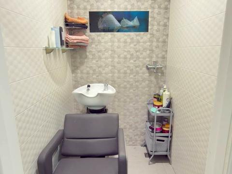 комерційна за адресою с. Святопетрівське, Лесі Українки бульв., 18-В