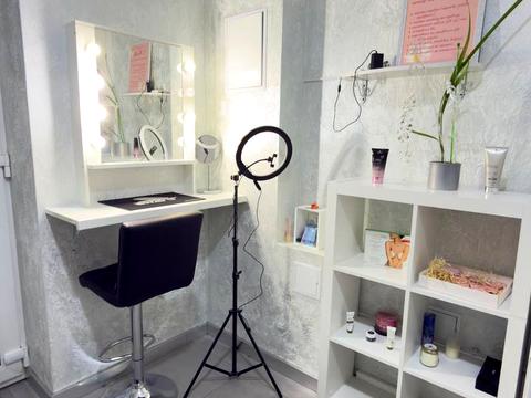 комерційна за адресою с. Святопетрівське, Лесі Українки бульв., 18-В