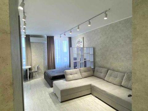 квартира за адресою Дніпровська набережна вул., 18-Б