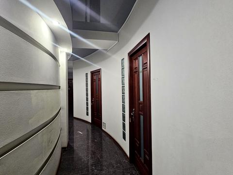 комерційна за адресою Байди Вишневецького вул., 37