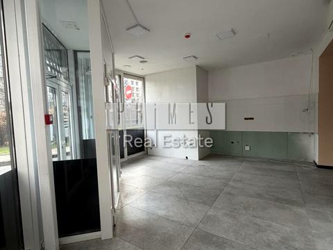 комерційна за адресою Андрія Верхогляда вул. (Михайла Драгомирова), 12