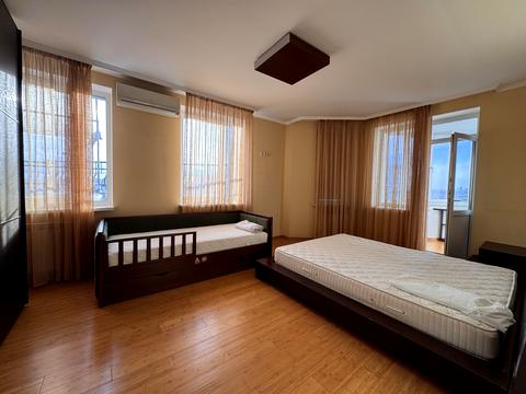 квартира за адресою В'ячеслава Чорновола вул., 20