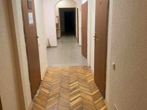коммерческая по адресу Кловский спуск, 4