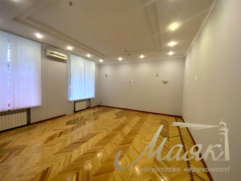 комерційна за адресою Кловський узвіз (Кловський), 4