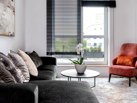 квартира за адресою Андрія Верхогляда вул. (Михайла Драгомирова), 14-А