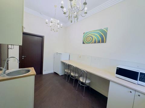 комерційна за адресою Євгена Коновальця вул. (Щорса), 44Б