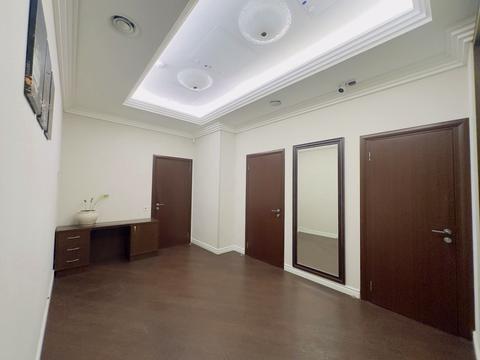 комерційна за адресою Євгена Коновальця вул. (Щорса), 44Б