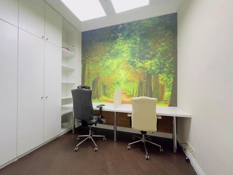 комерційна за адресою Євгена Коновальця вул. (Щорса), 44Б