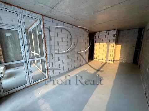 квартира за адресою Причальна вул., 10