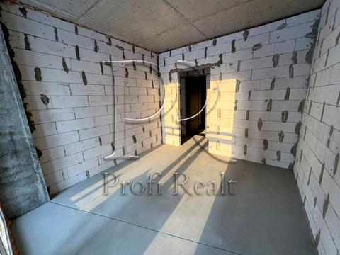 квартира за адресою Причальна вул., 10