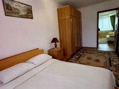 квартира за адресою Івана Мазепи вул. (Мануїльського), 88