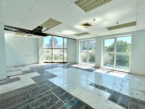 комерційна за адресою Лазаря Глоби вул. (Андрія Фабра), 4