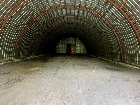 комерційна за адресою Миру, 4