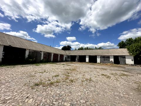 комерційна за адресою Миру, 4