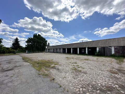 комерційна за адресою Миру, 4