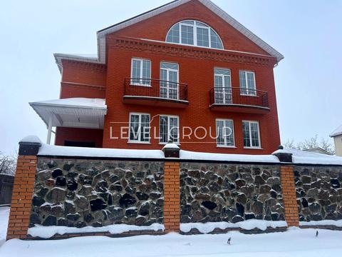 дом по адресу Шкільна