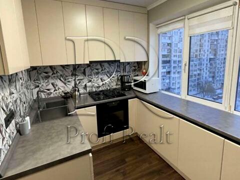 квартира за адресою Володимира Івасюка просп. (Героїв Сталінграду), 9