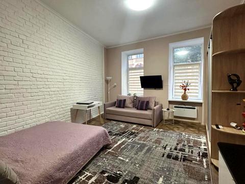 квартира за адресою Дениса Лукіяновича вул., 18