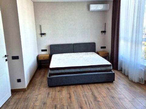 квартира за адресою Київ, Олеся Бердника вул., 1-Д