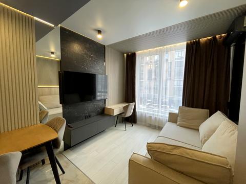 квартира за адресою Салютна вул., 2к20