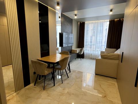 квартира за адресою Салютна вул., 2к20