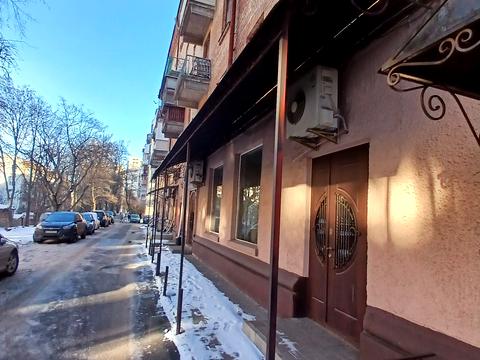 коммерческая по адресу Героїв Оборони ул., 3