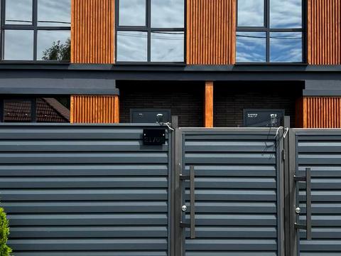 будинок за адресою Приозерна вул., 21