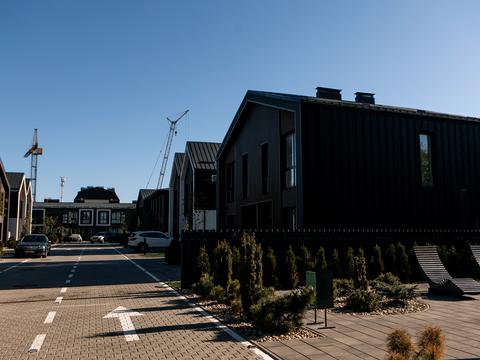 будинок за адресою Приозерна вул., 21