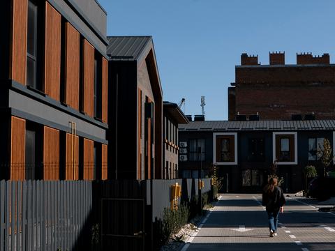 будинок за адресою Приозерна вул., 21