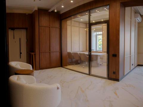 комерційна за адресою Еспланадна вул., 32в