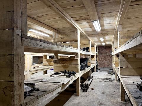 коммерческая по адресу Лесі Українки, 34