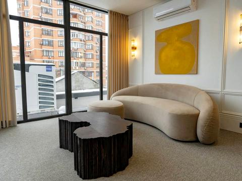 комерційна за адресою Бульварно-Кудрявська вул. (Воровського), 15