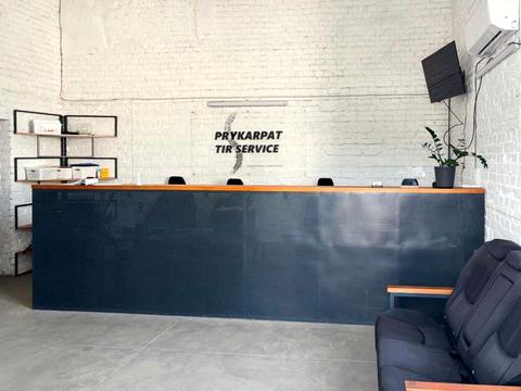 коммерческая по адресу Лесі Українки, 34б