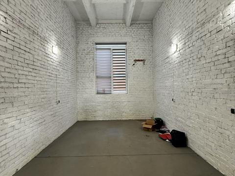 коммерческая по адресу Лесі Українки, 34б