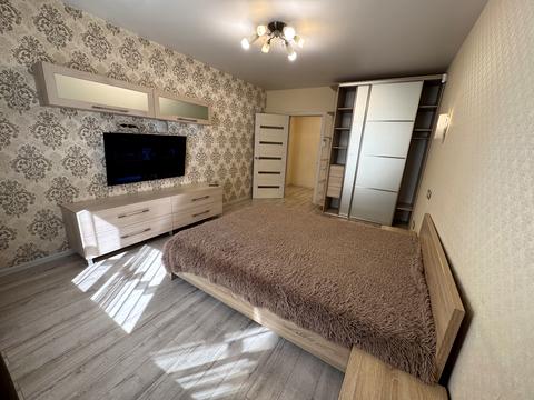 квартира за адресою Анни Ахматової вул., 24