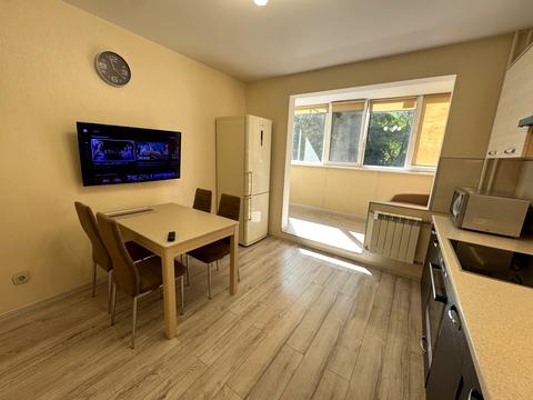 квартира за адресою Анни Ахматової вул., 24