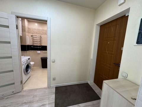 квартира за адресою Анни Ахматової вул., 24