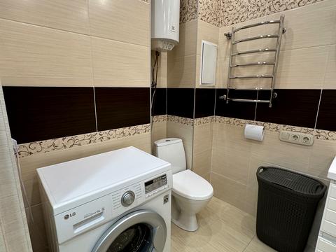 квартира за адресою Анни Ахматової вул., 24