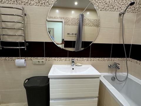 квартира за адресою Анни Ахматової вул., 24