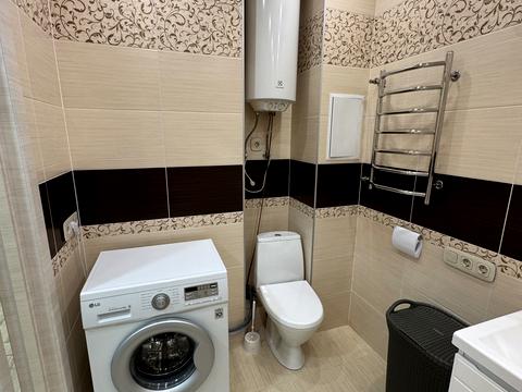 квартира за адресою Анни Ахматової вул., 24