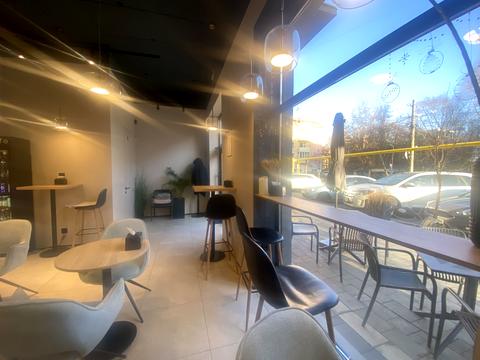 комерційна за адресою Володимирська вул., 75