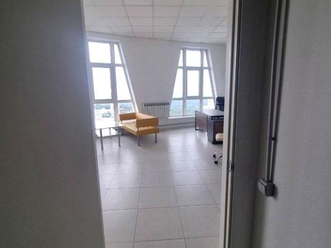 комерційна за адресою Кловський узвіз, 7