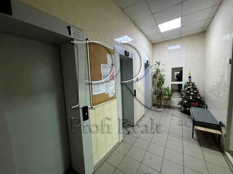 комерційна за адресою Урлівська вул., 23-Б