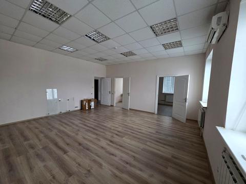 комерційна за адресою Кирилівська вул. (Фрунзе), 160