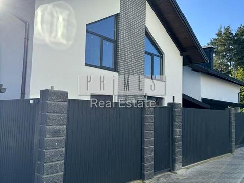 будинок за адресою Героїв Небесної Сотні вул.