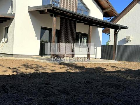 будинок за адресою Героїв Небесної Сотні вул.